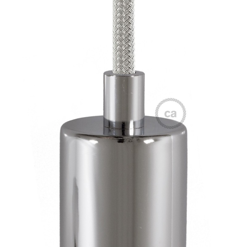 Prensaestopa redondo metal con acabado cromado completo con tubo roscado, tuerca y arandela.