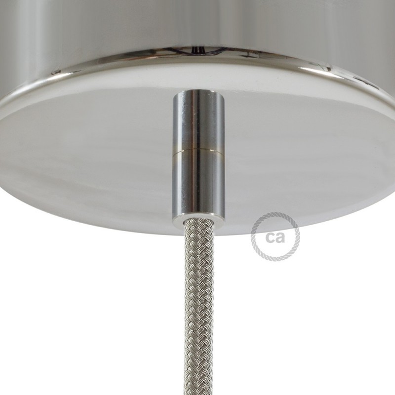 Prensaestopa redondo metal con acabado cromado completo con tubo roscado, tuerca y arandela.