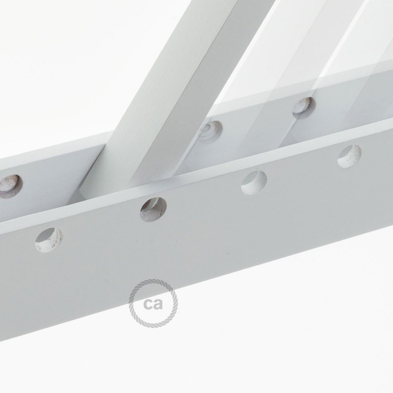 Pinocchio, soporte de pared regulable en madera pintado blanco para lámparas colgantes.