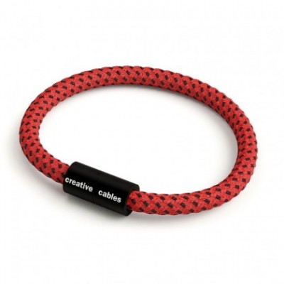 Pulsera con cierre magnético negro mate y cable RT94