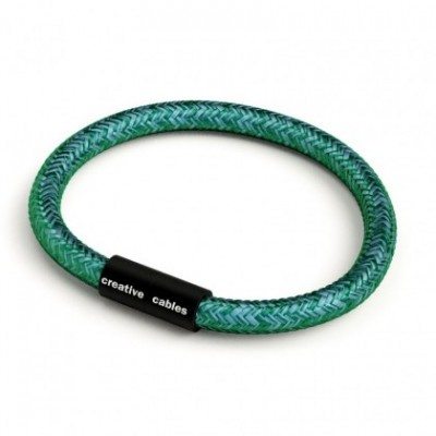 Pulsera con cierre magnético negro mate y cable RM33