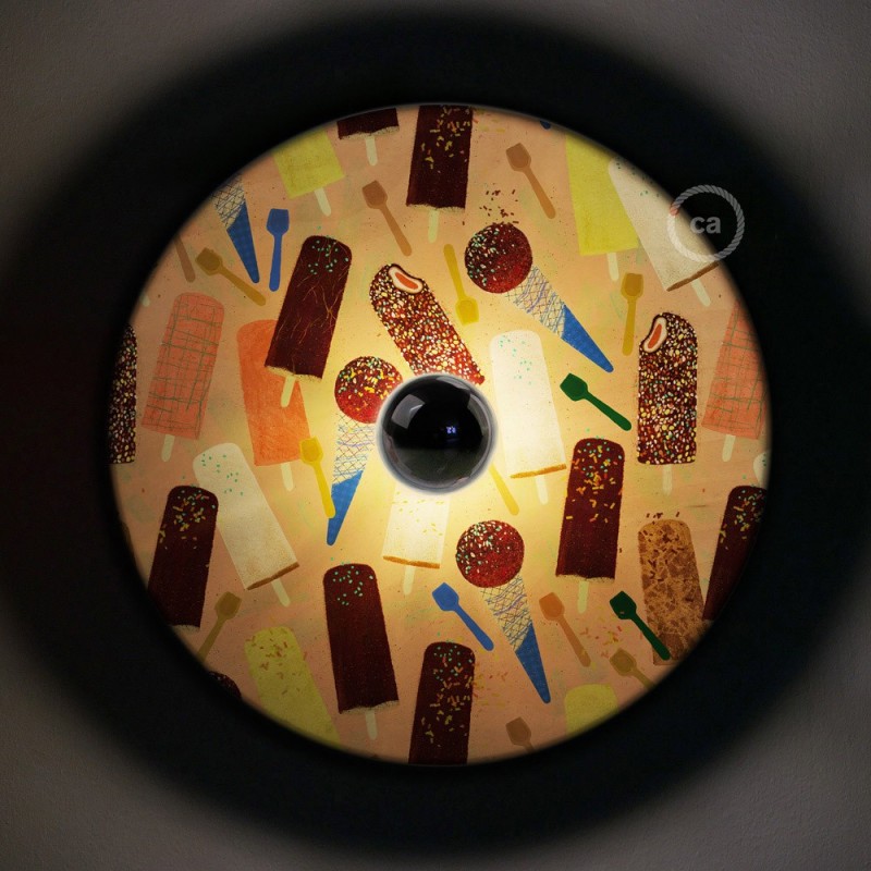 Lámpara de pared Funny Pop con pantalla UFO ilustrada doble cara, diseño por varios artistas