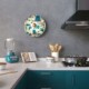 Lámpara de pared Funny Pop con pantalla UFO ilustrada doble cara, diseño por varios artistas